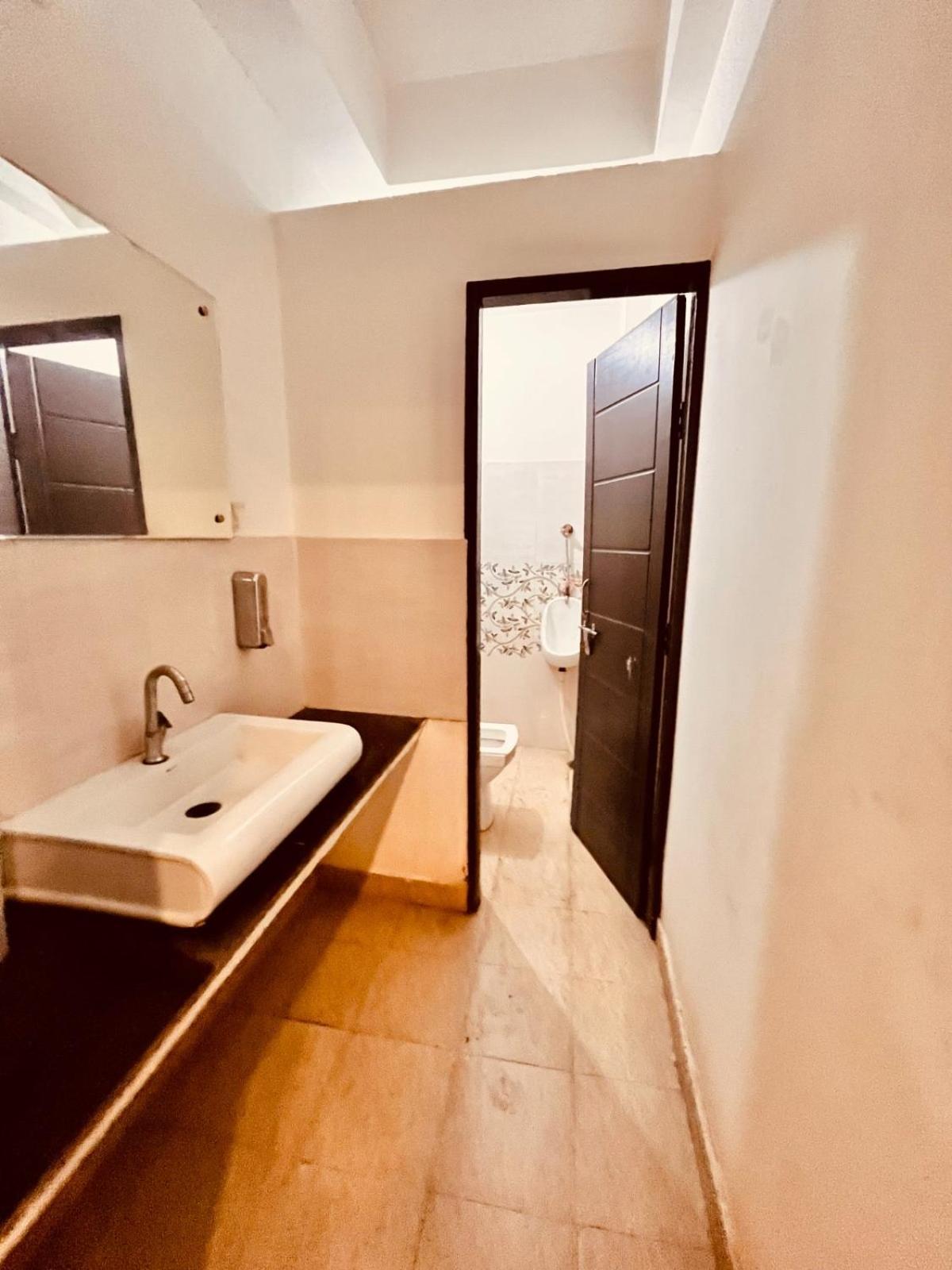 Hotel Gs Amritsar 200 Mtr From Golden Temple 外观 照片